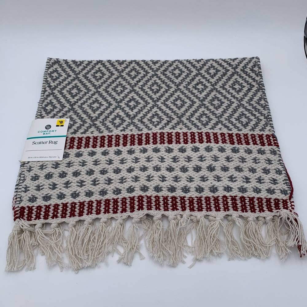 Comfort Bay Gray and Red Geometric Scatter Rug